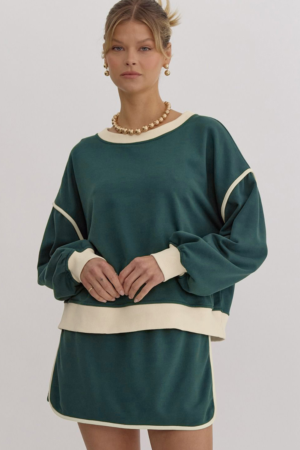 Evergreen Color Contrast Loose Pullover and Lace-up Waist Skort Set view 12