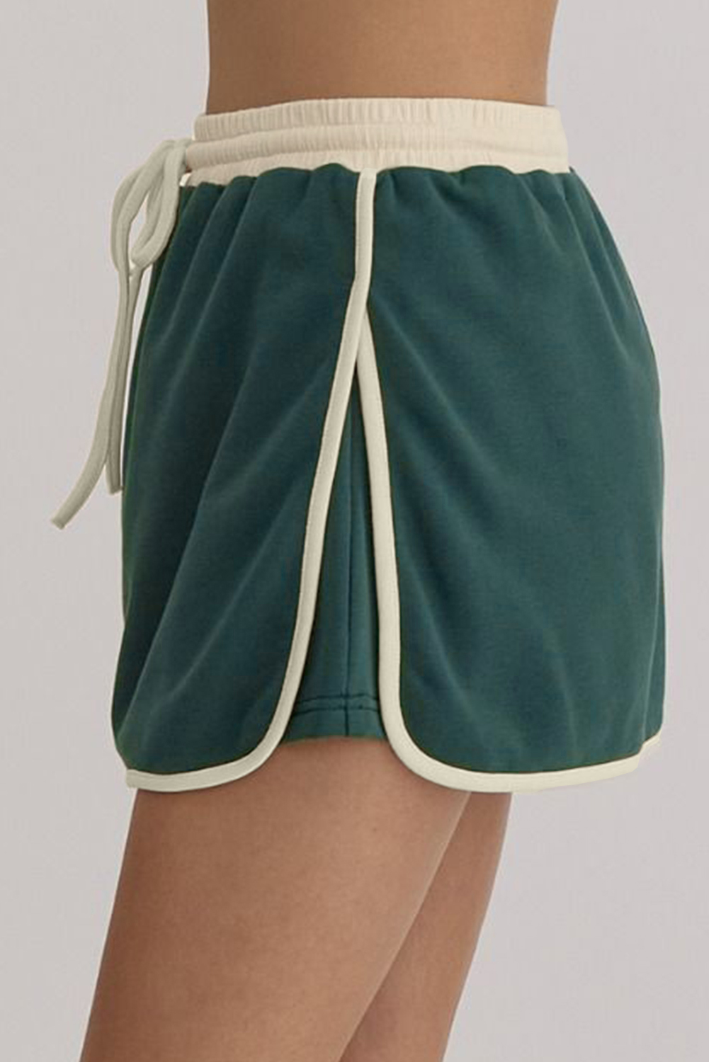 Evergreen Color Contrast Loose Pullover and Lace-up Waist Skort Set view 15