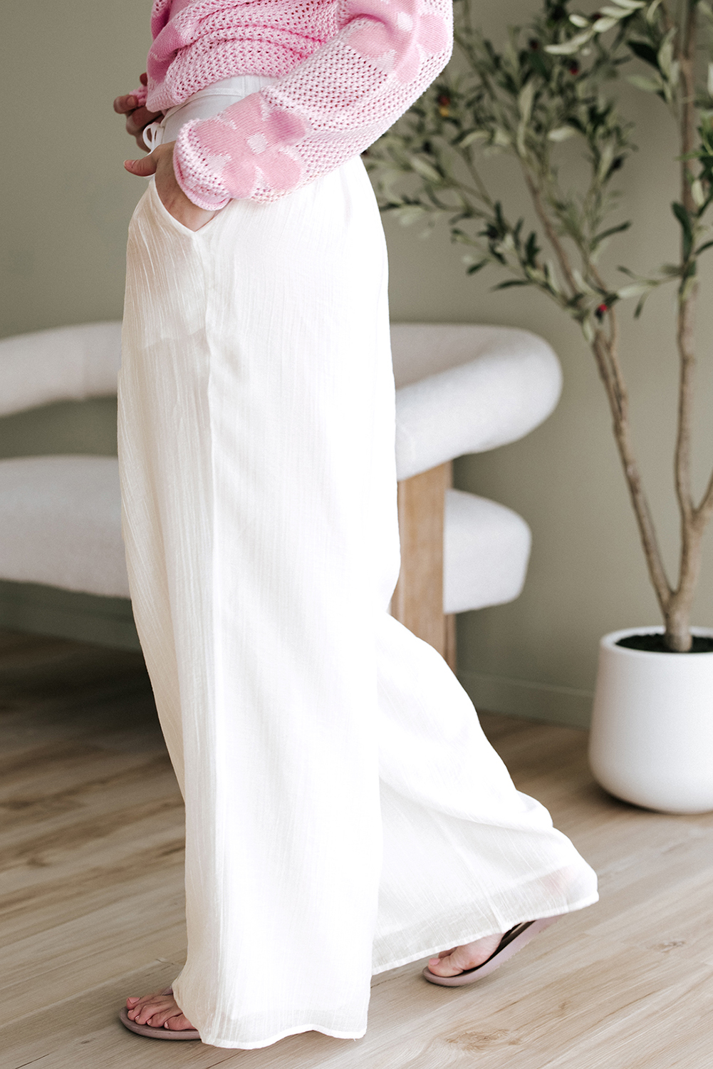 White Casual Tie Waist Pleated Wide Leg Pants view 3