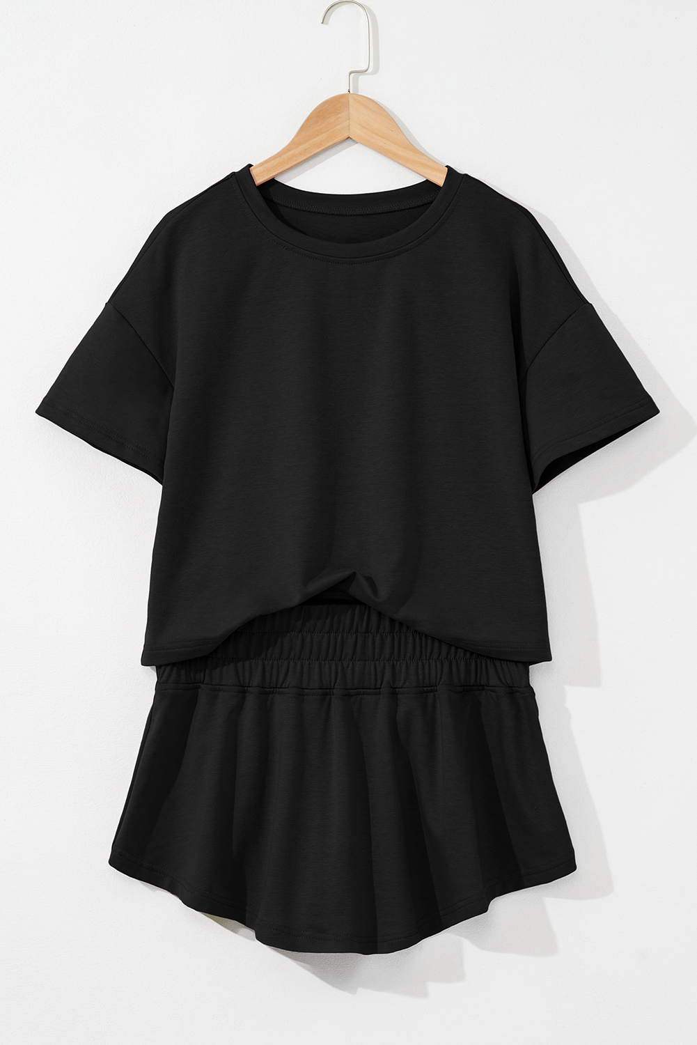 Black 2pcs Cropped Tee and Ruffle High Waist Skort Set