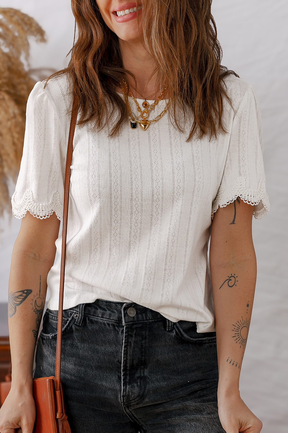 White Scalloped Lace Trim Jacquard Textured T Shirt view 3