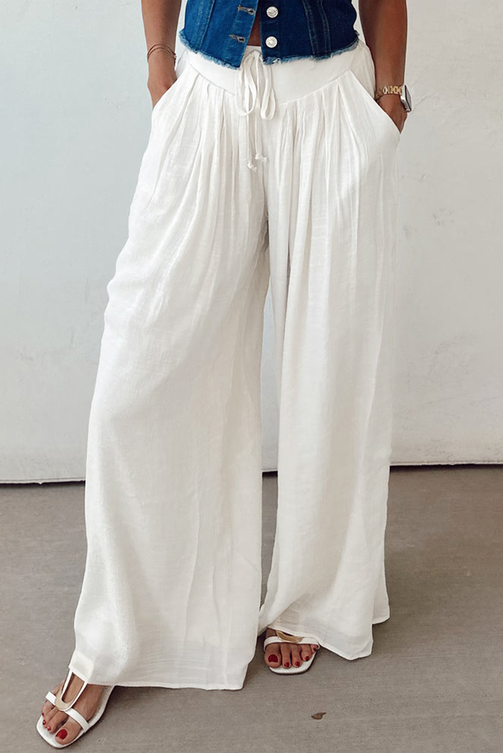 White Solid Drop Waist Pleated Wide Leg Casual Pants view 3