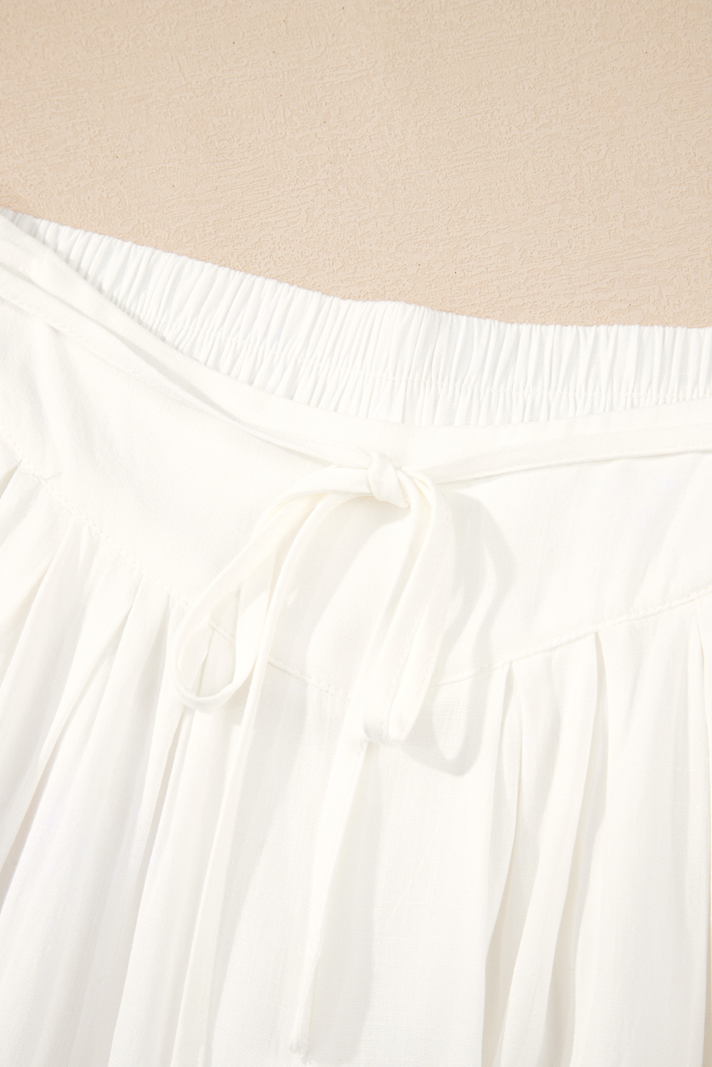White Solid Drop Waist Pleated Wide Leg Casual Pants view 9