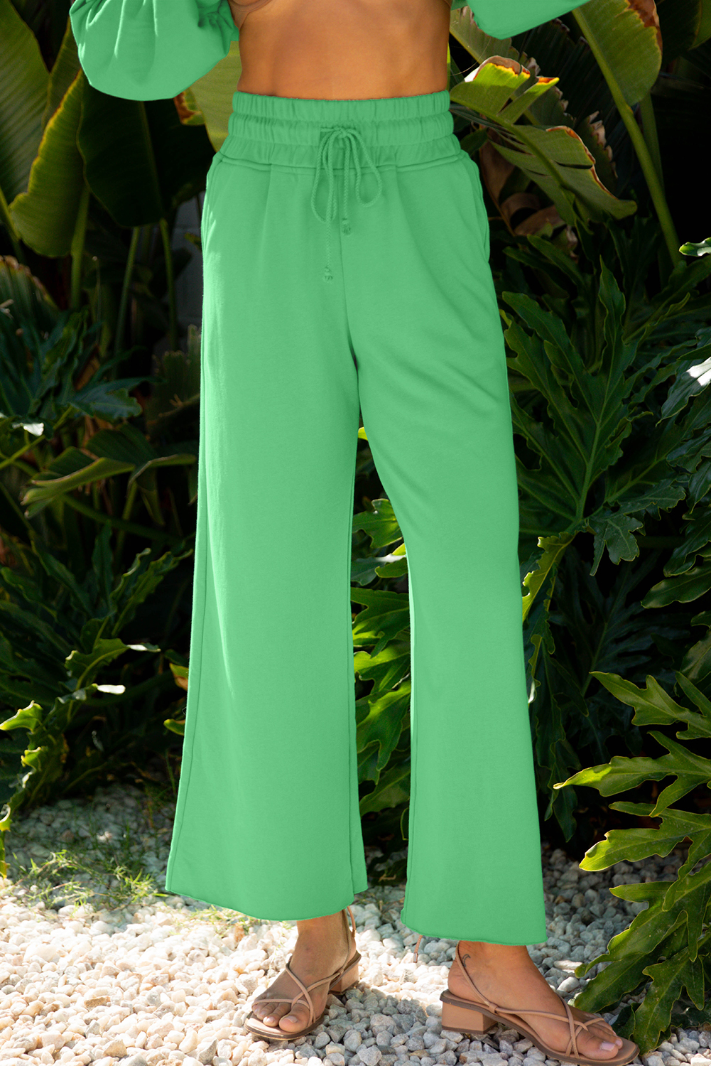 Bright Green Drop Shoulder Puff Sleeve Crop Pullover Drawstring Wide Leg Pants Set view 6