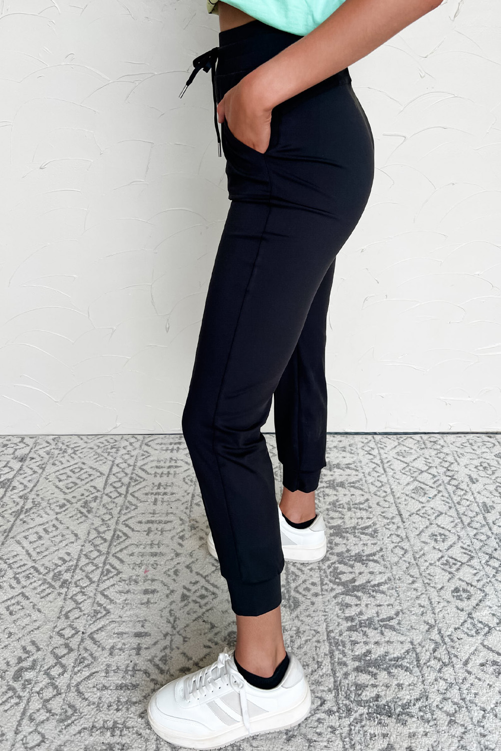Black Exposed Seam Detail Skinny Drawstring Jogger Pants view 3