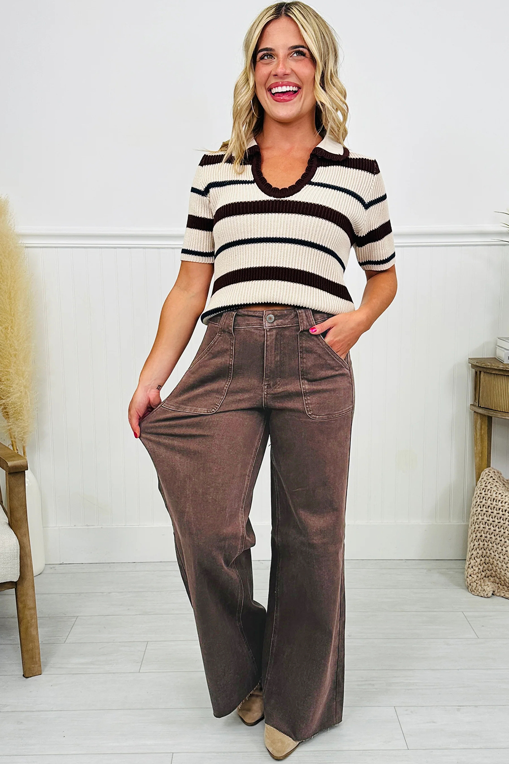 Dark Brown Retro Washed Patch Pocket Loose Jeans view 5