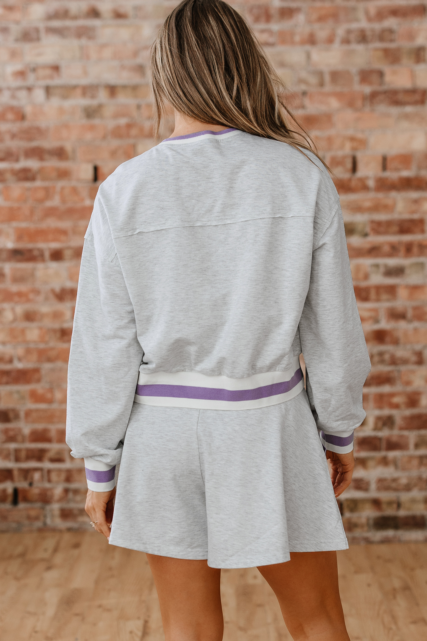 Light Grey Contrast Striped Bands Cropped Pullover and Athletic Short Set view 7