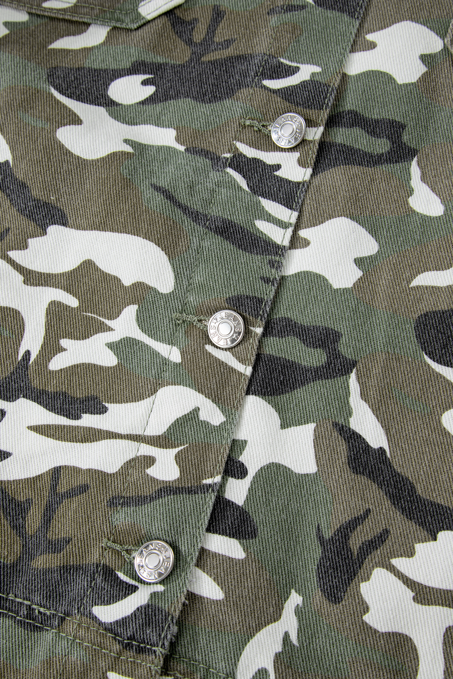 Green Camo Chest Pockets Loose Jean Jacket view 15