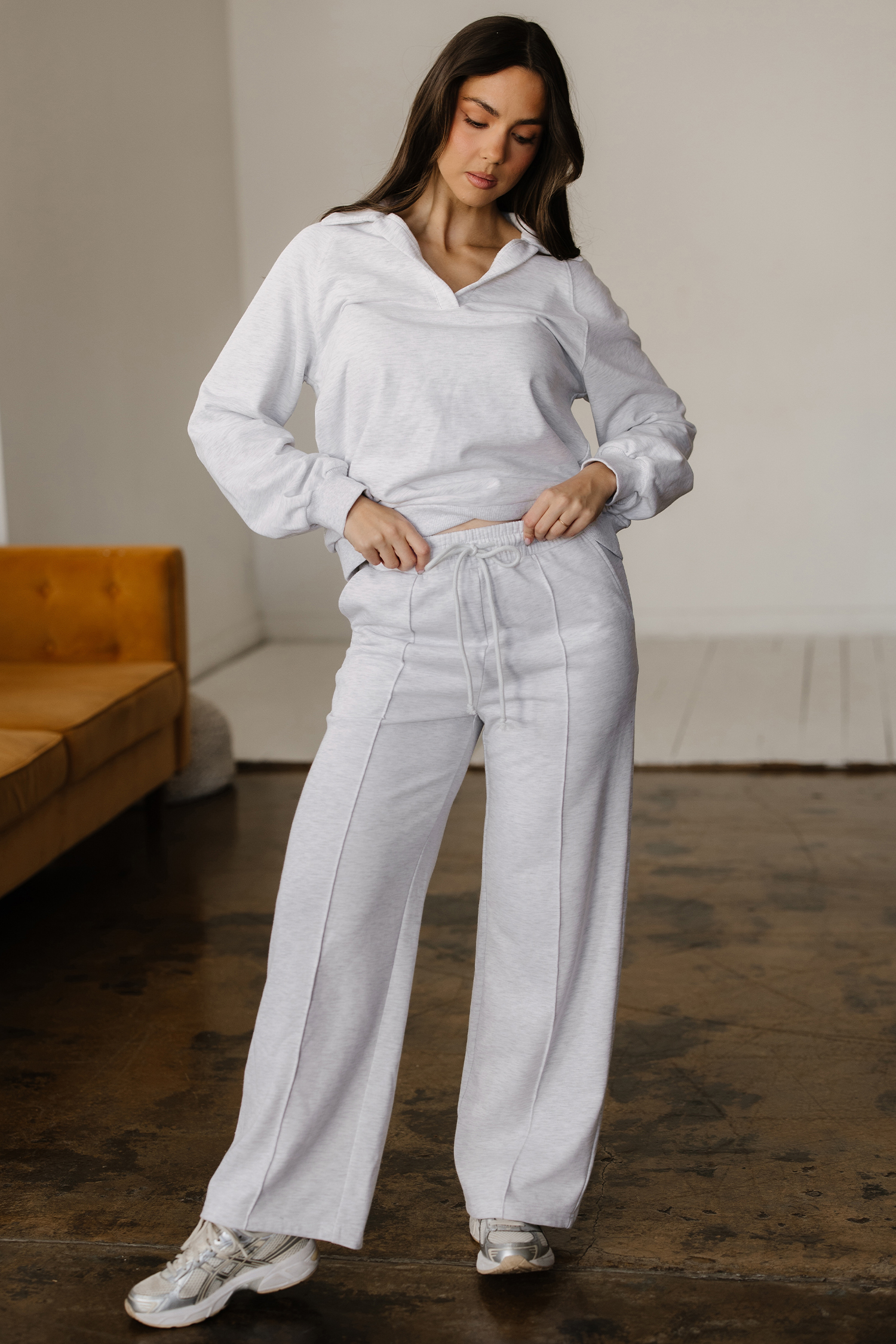 Light Grey Polo Collar V Neck Pullover and Drawstring Sweatpants Set view 4