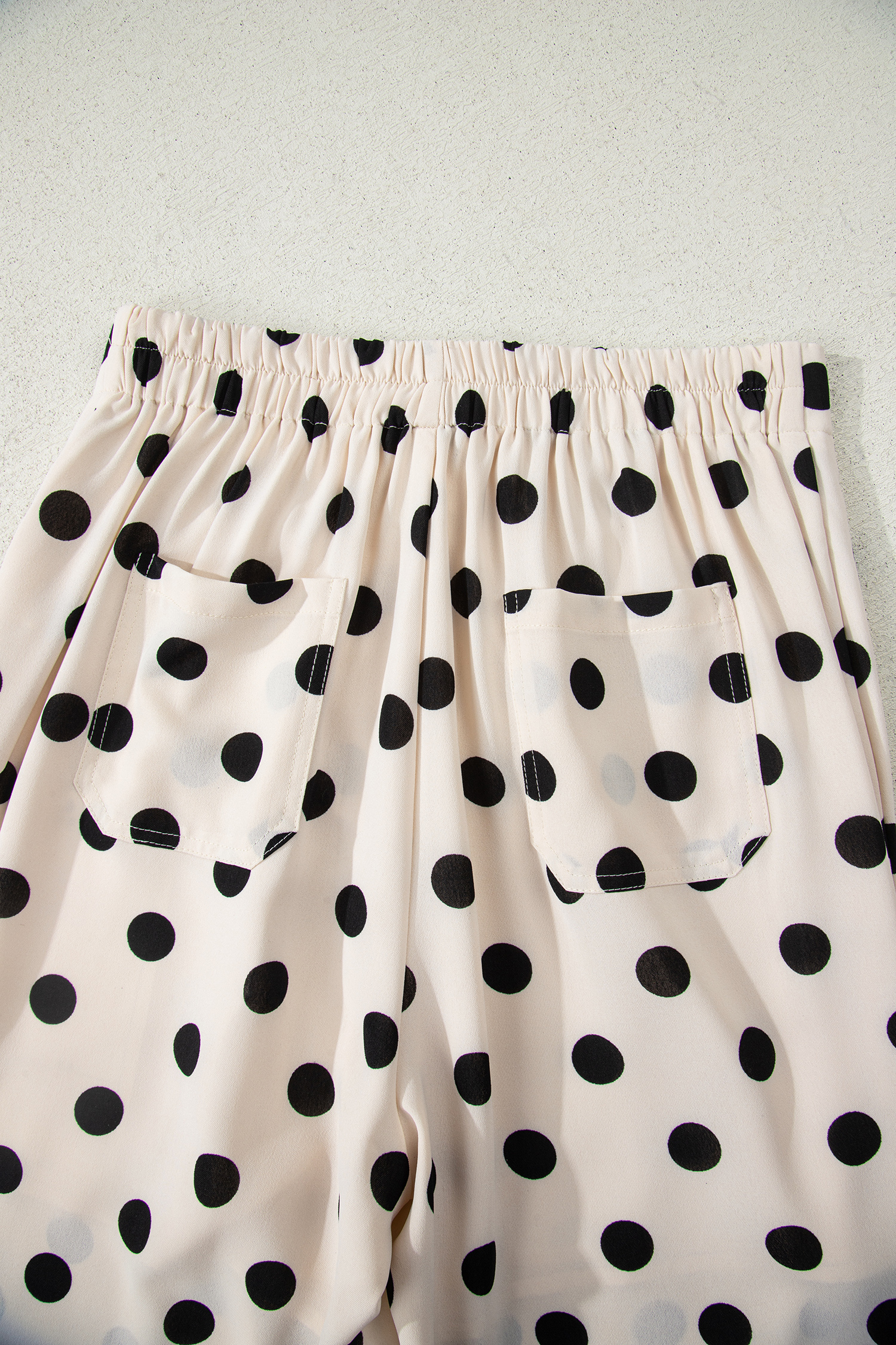White Polka Dot Print Patched Pocket Mid-rise Straight Leg Pants view 19