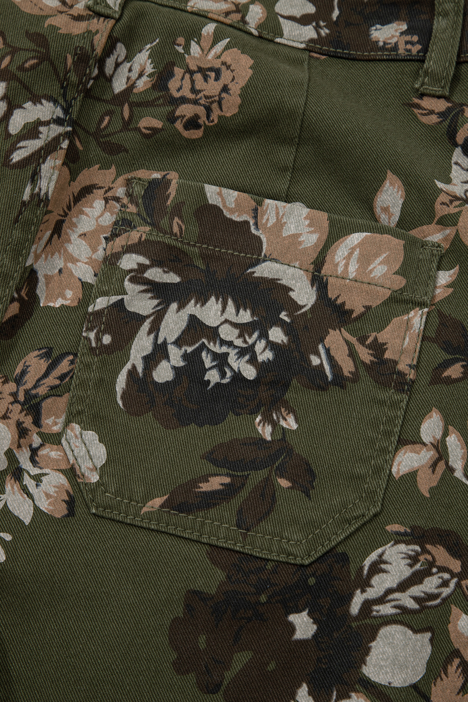 Green Vintage Floral Print Square Patch Pocket Raw Hem Shift Jeans view 16