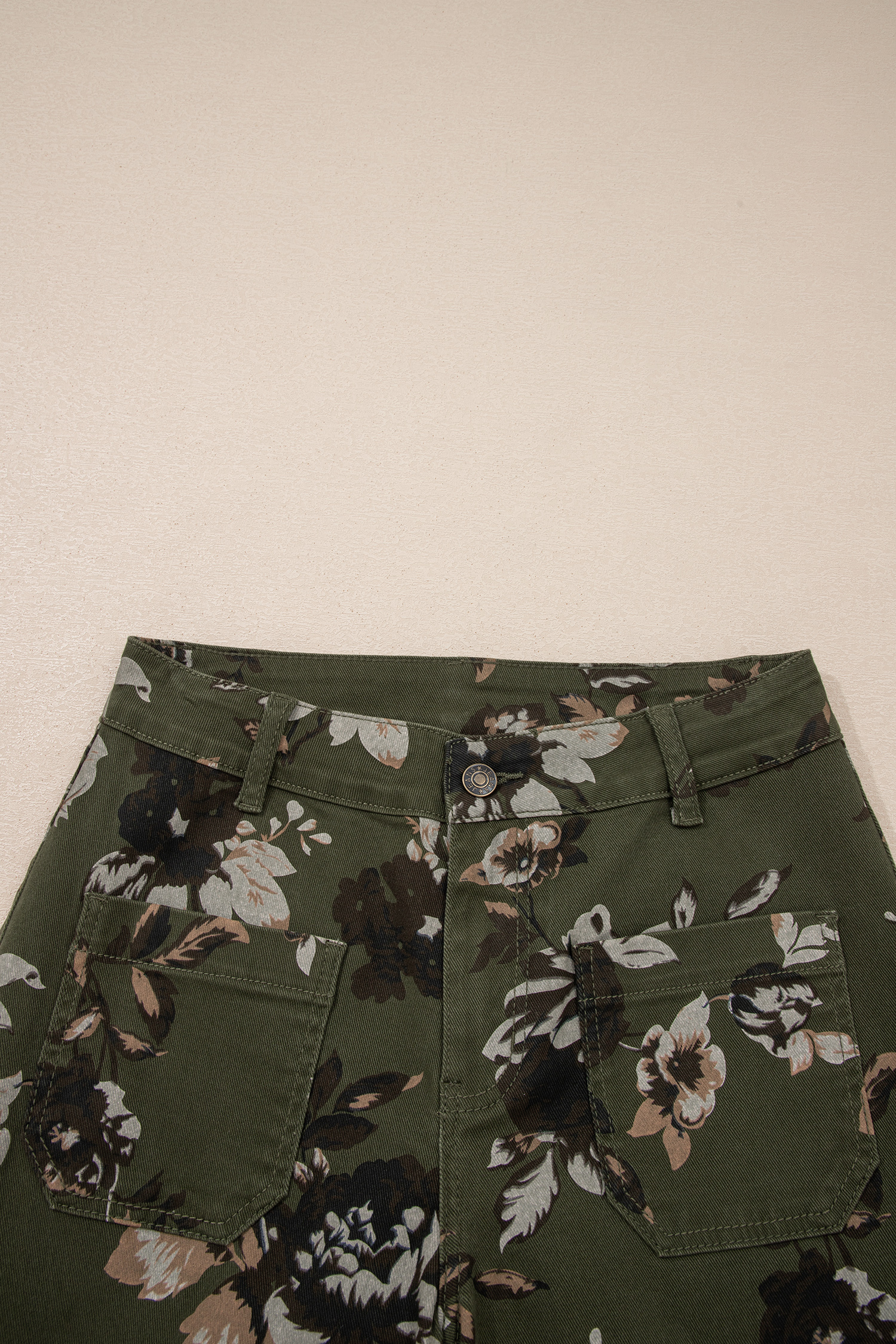 Green Vintage Floral Print Square Patch Pocket Raw Hem Shift Jeans view 13