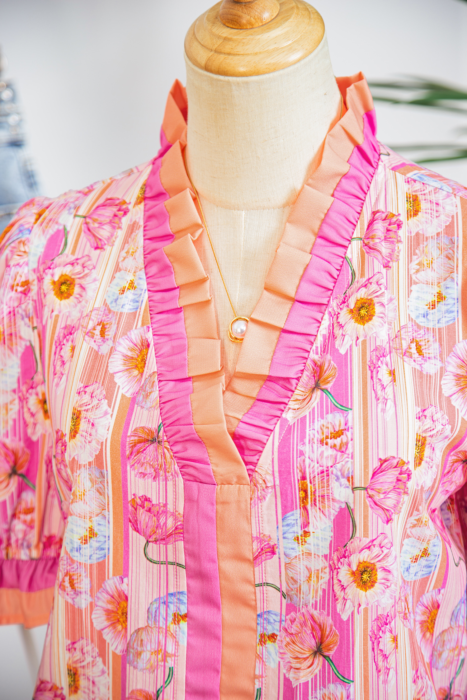 Pink Poppy Flower Striped Print Color Block Trim V Neck Short Sleeve Blouse view 14