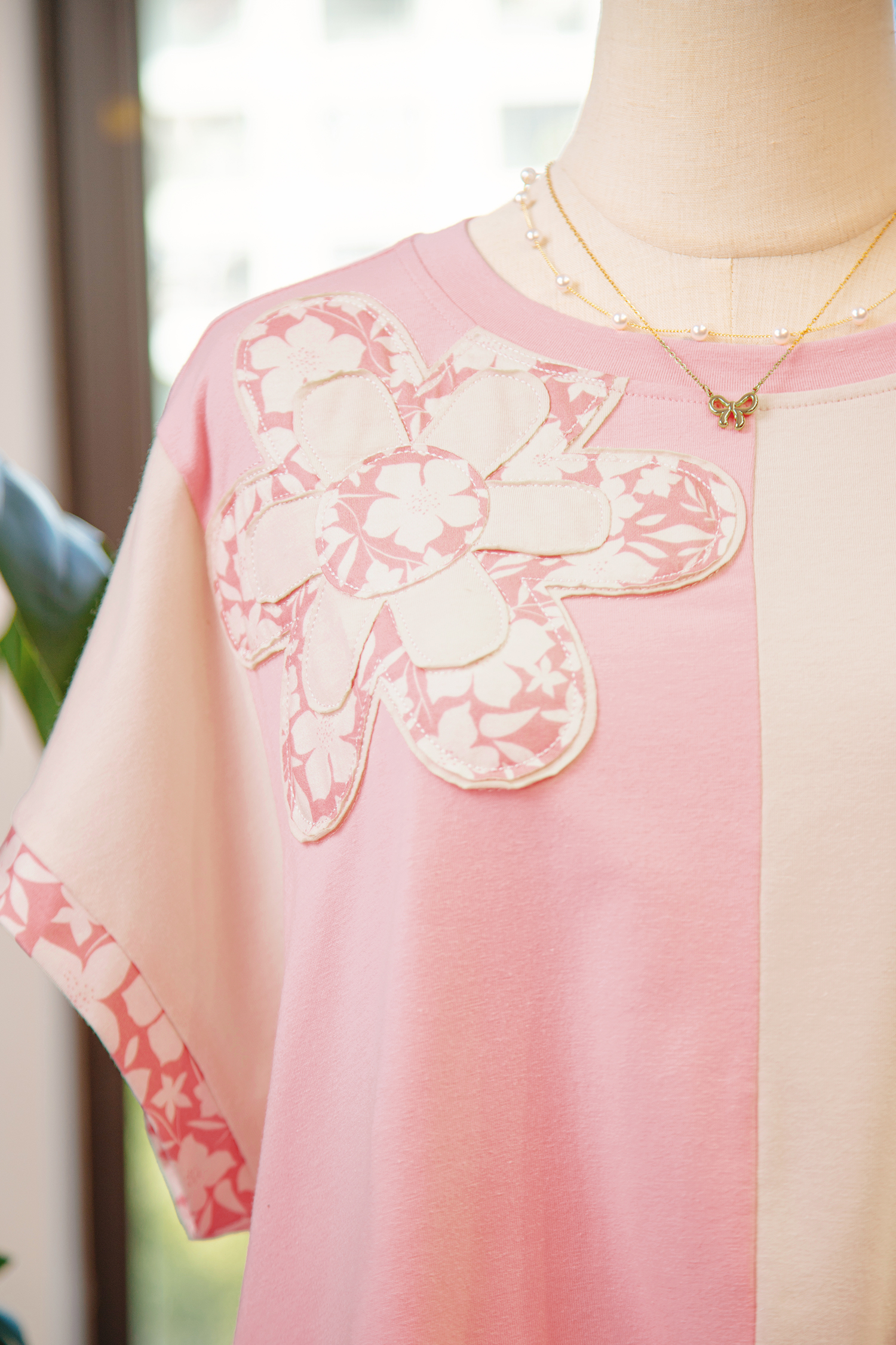 Apricot Color Block Flower Patched Loose T Shirt view 8
