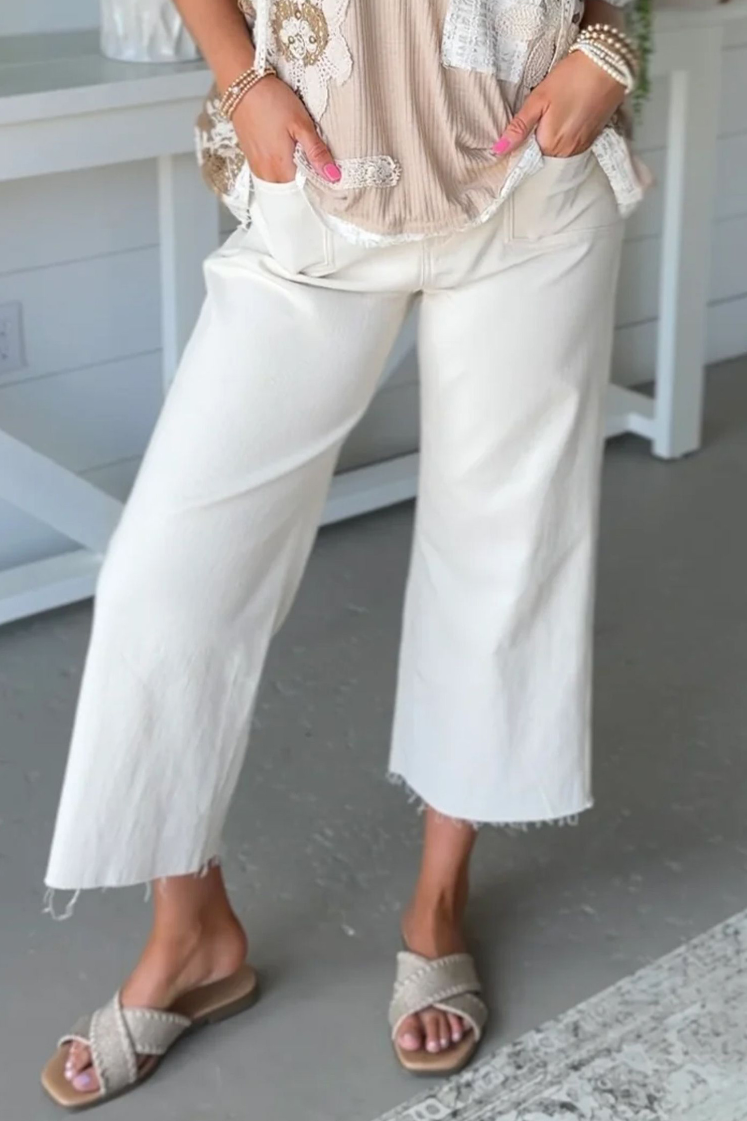 White Raw Hem Ankle-length Loose Jeans view 4