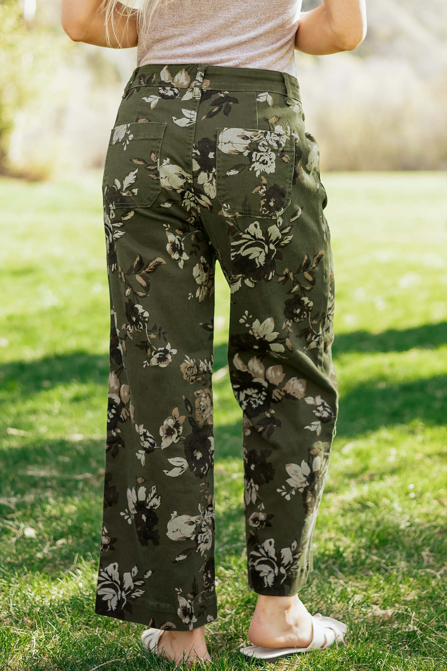 Green Vintage Floral Print Square Patch Pocket Raw Hem Shift Jeans view 5