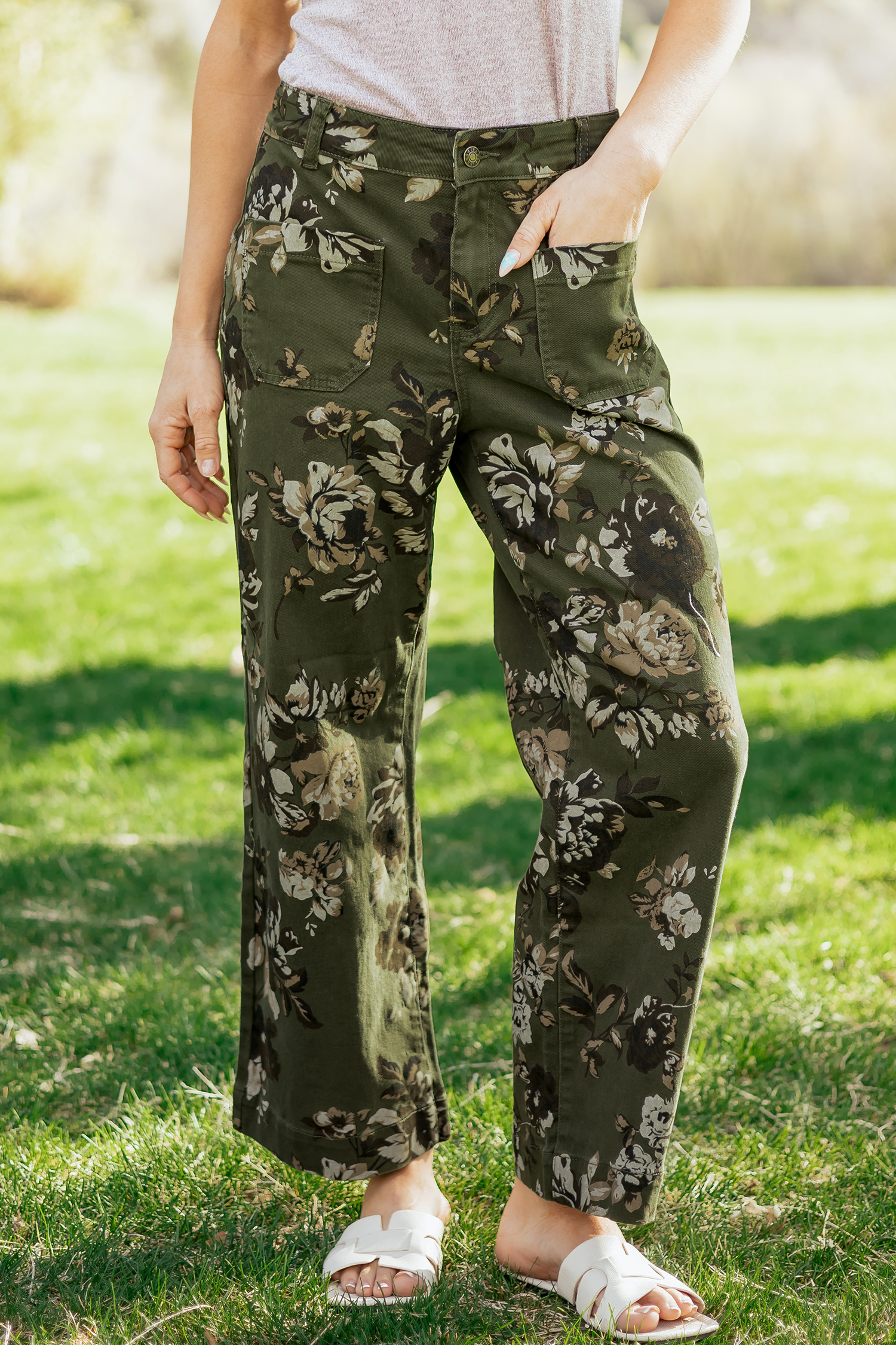 Green Vintage Floral Print Square Patch Pocket Raw Hem Shift Jeans view 4