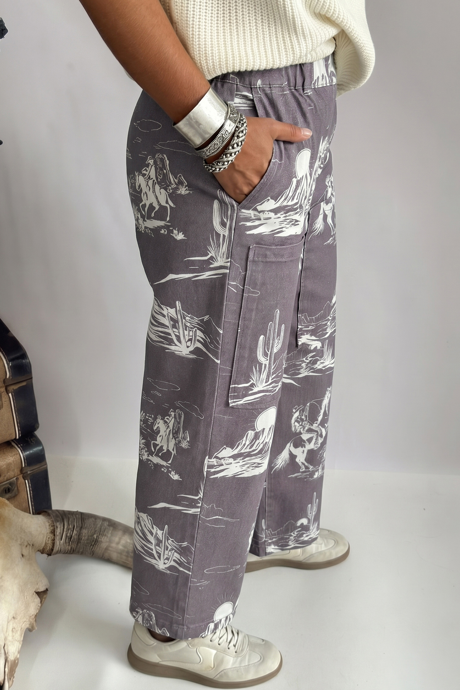 Gray Wild West Riding Vintage Printed Shift Jeans view 9