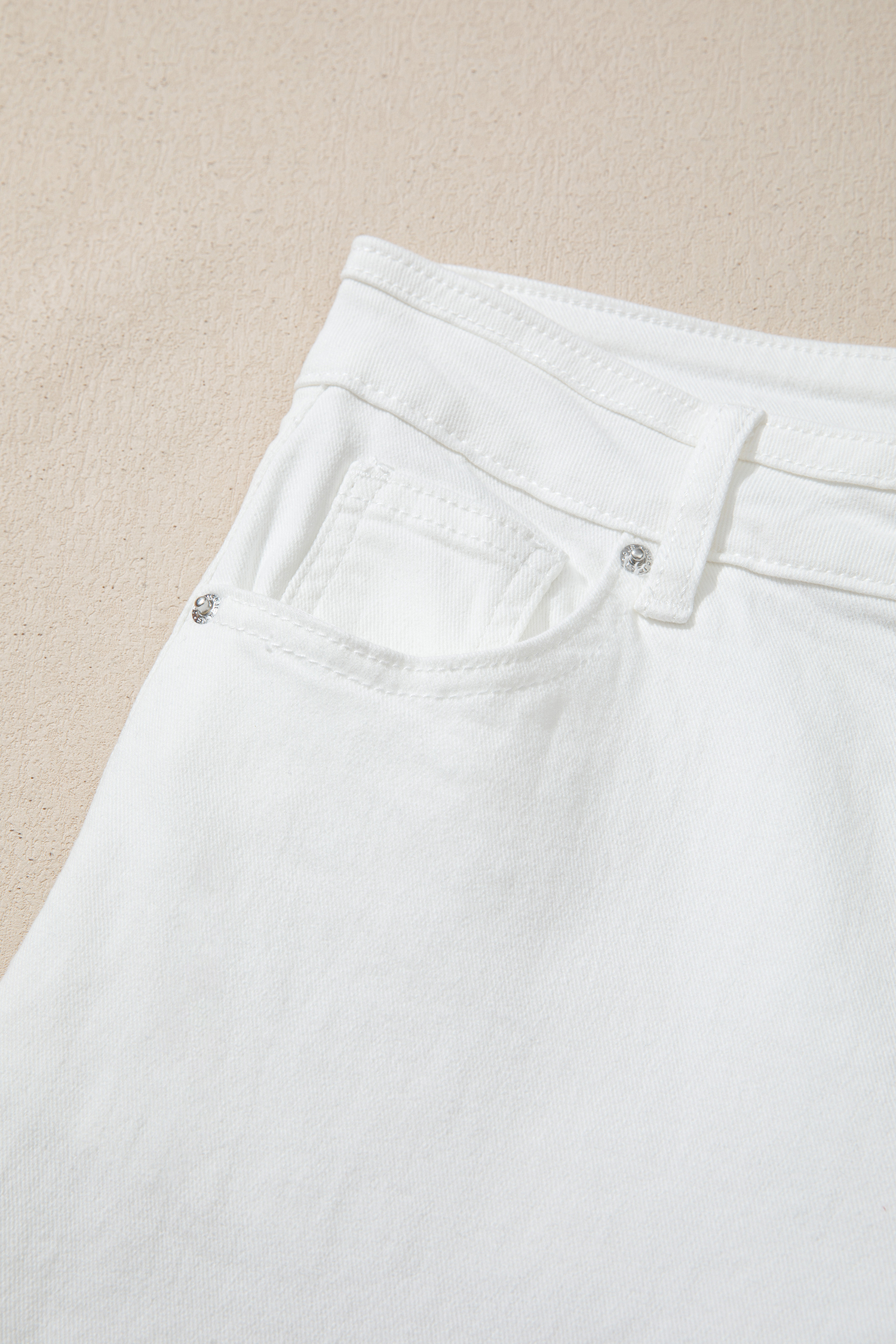 White Solid Color Loose Casual Jeans view 11