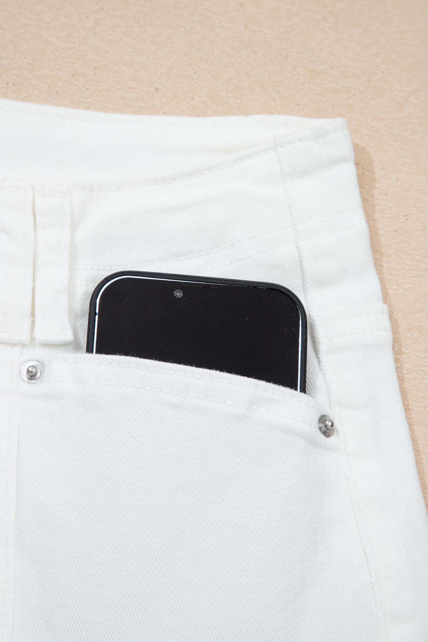 White Raw Hem Ankle-length Loose Jeans view 12