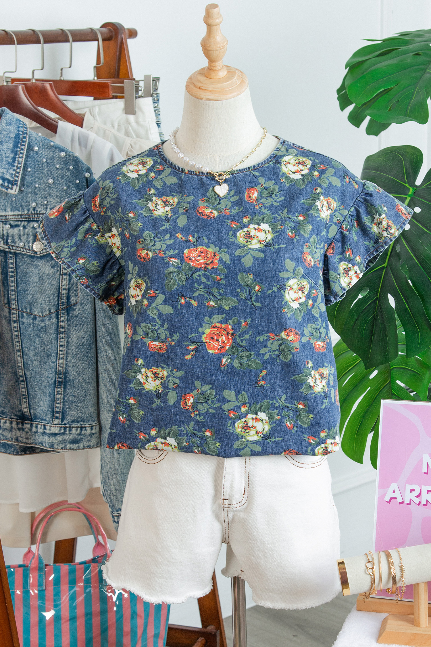 Ashleigh Blue Ruffled Short Sleeve Floral Denim Top view 12