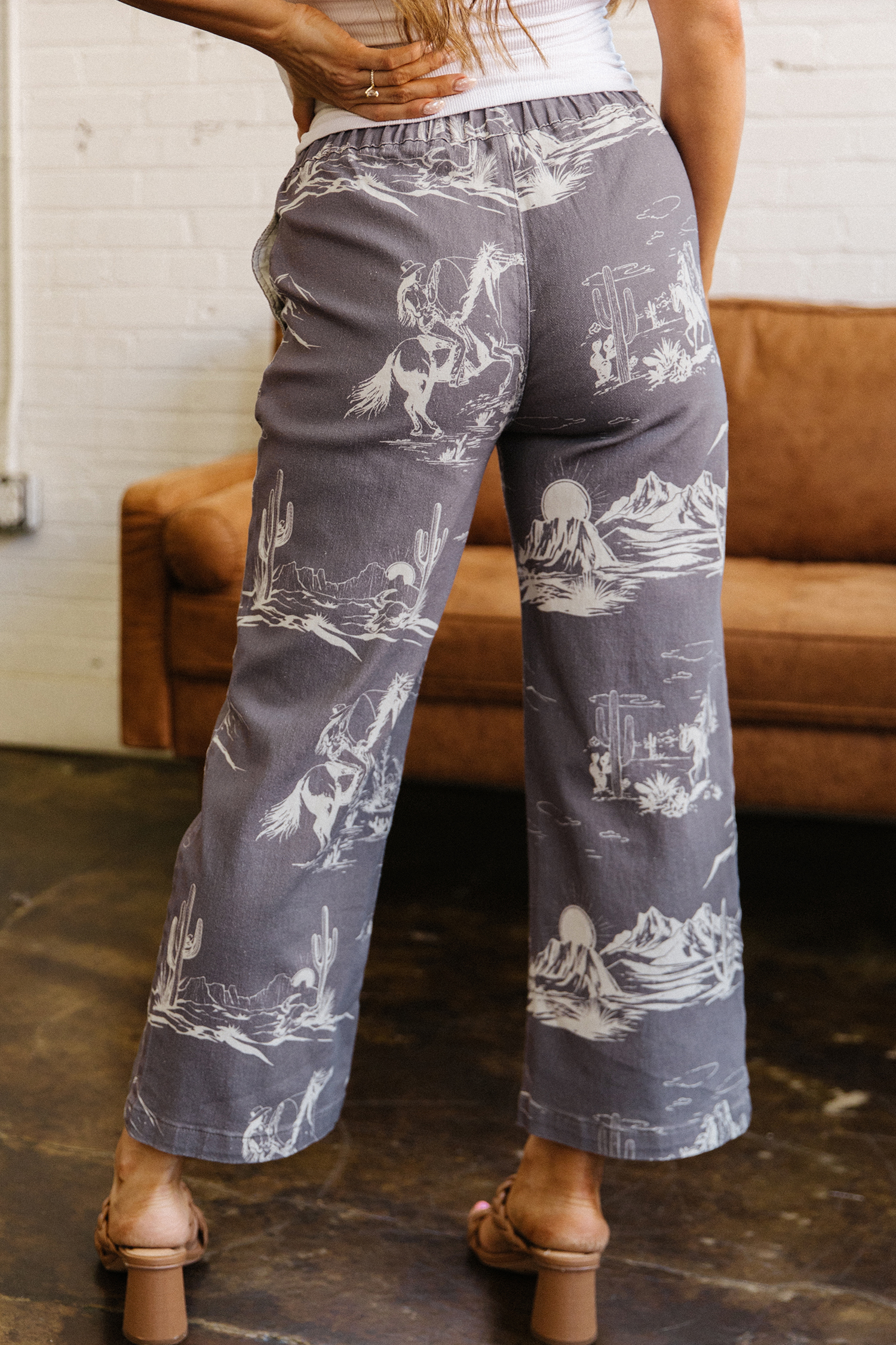 Gray Wild West Riding Vintage Printed Shift Jeans view 2