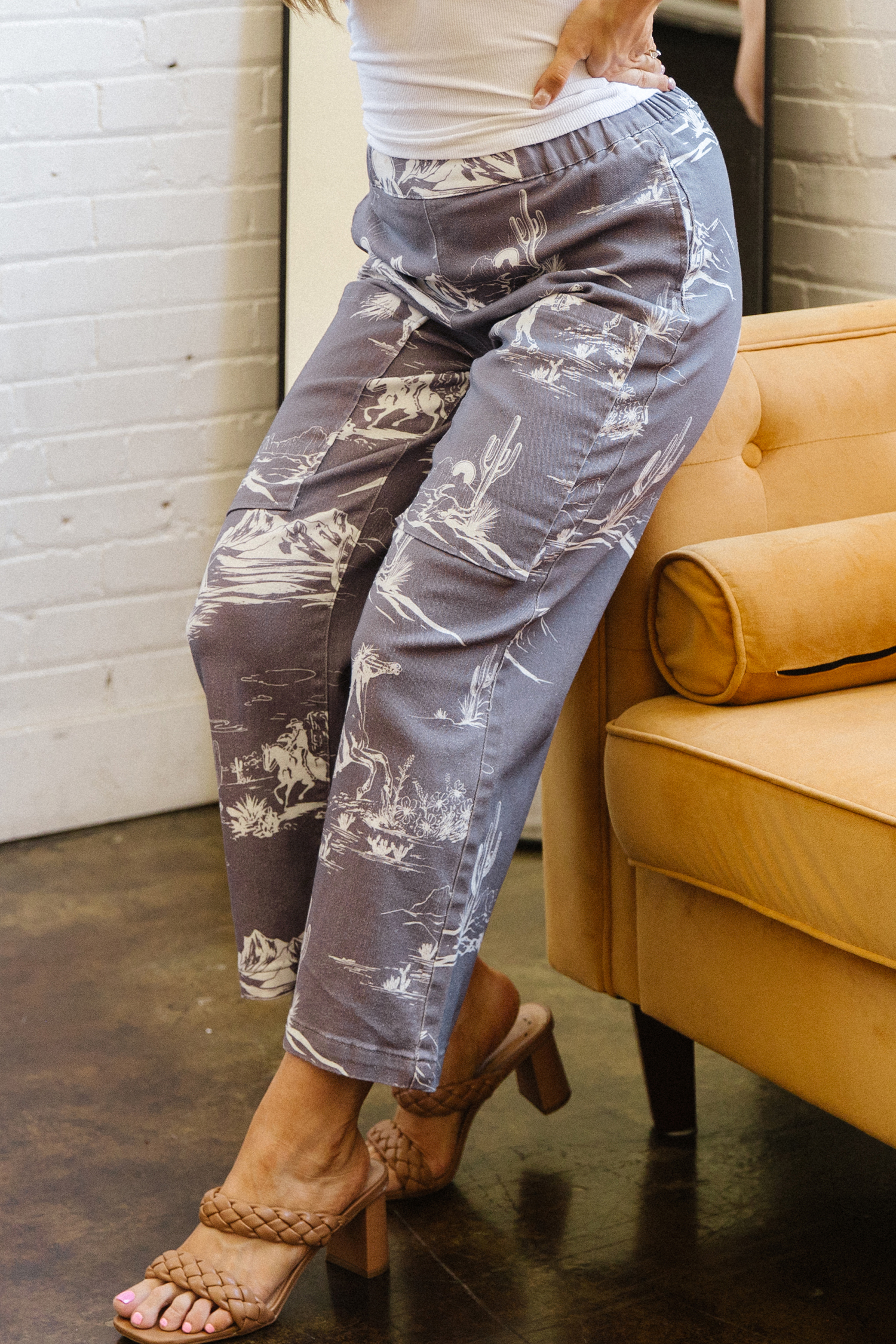 Gray Wild West Riding Vintage Printed Shift Jeans view 5