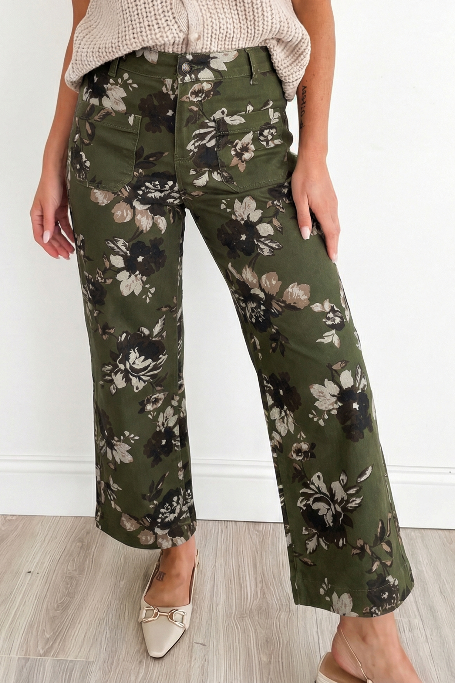 Green Vintage Floral Print Square Patch Pocket Raw Hem Shift Jeans view 3