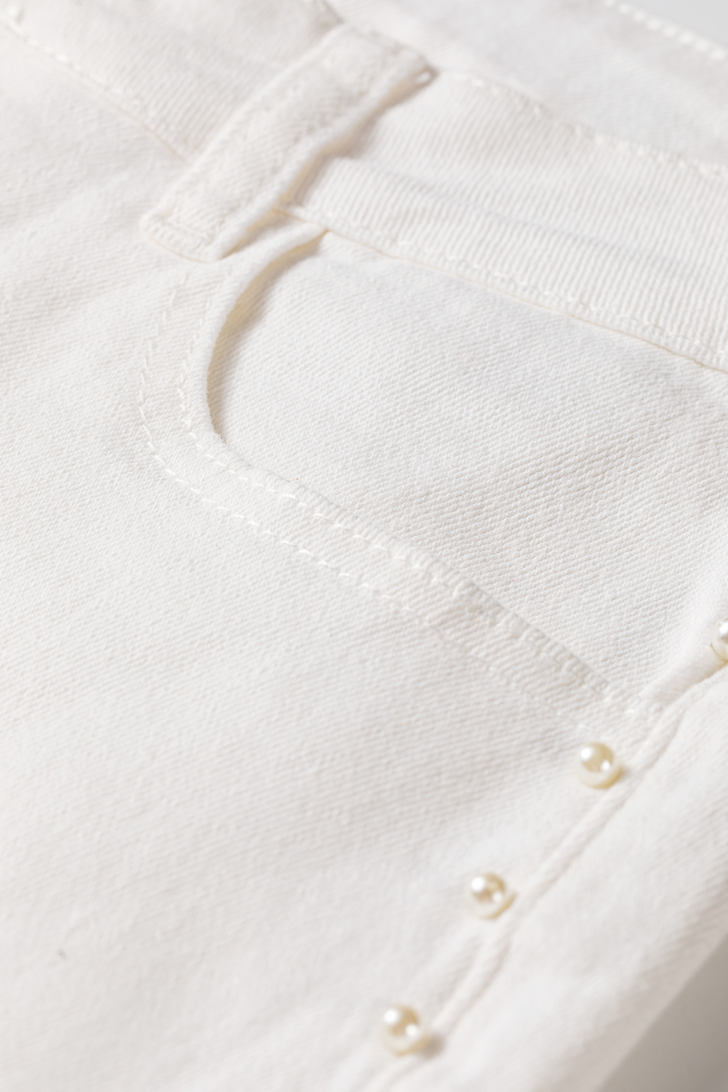 White Pearl Embellished Side Seam Ankle-length Shift Jeans view 9